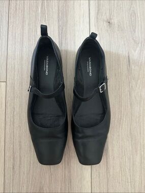 Vagabond Black Leather Square-Toe Mary Jane Flats